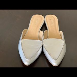 LAVISH  Shiny Silver  Metallic Size 37